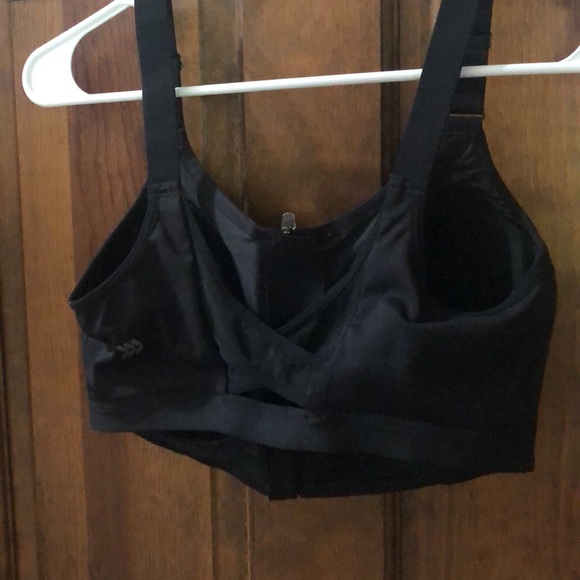 All in motion sports bra. 36D - Picture 4 of 8